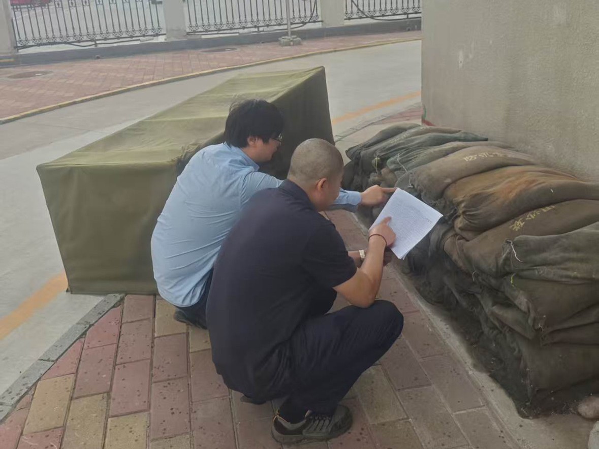 清点防汛物资.jpeg